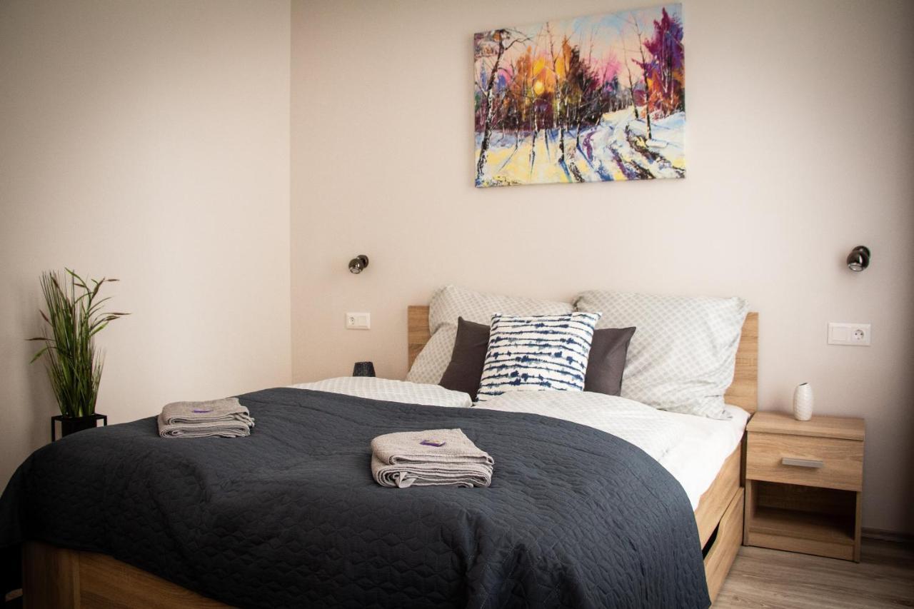 Loli Apartman Miskolc Exteriör bild