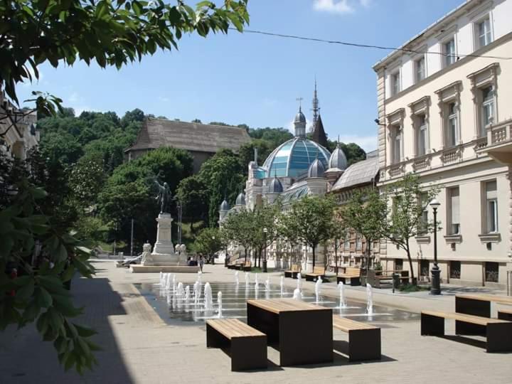 Loli Apartman Miskolc Exteriör bild