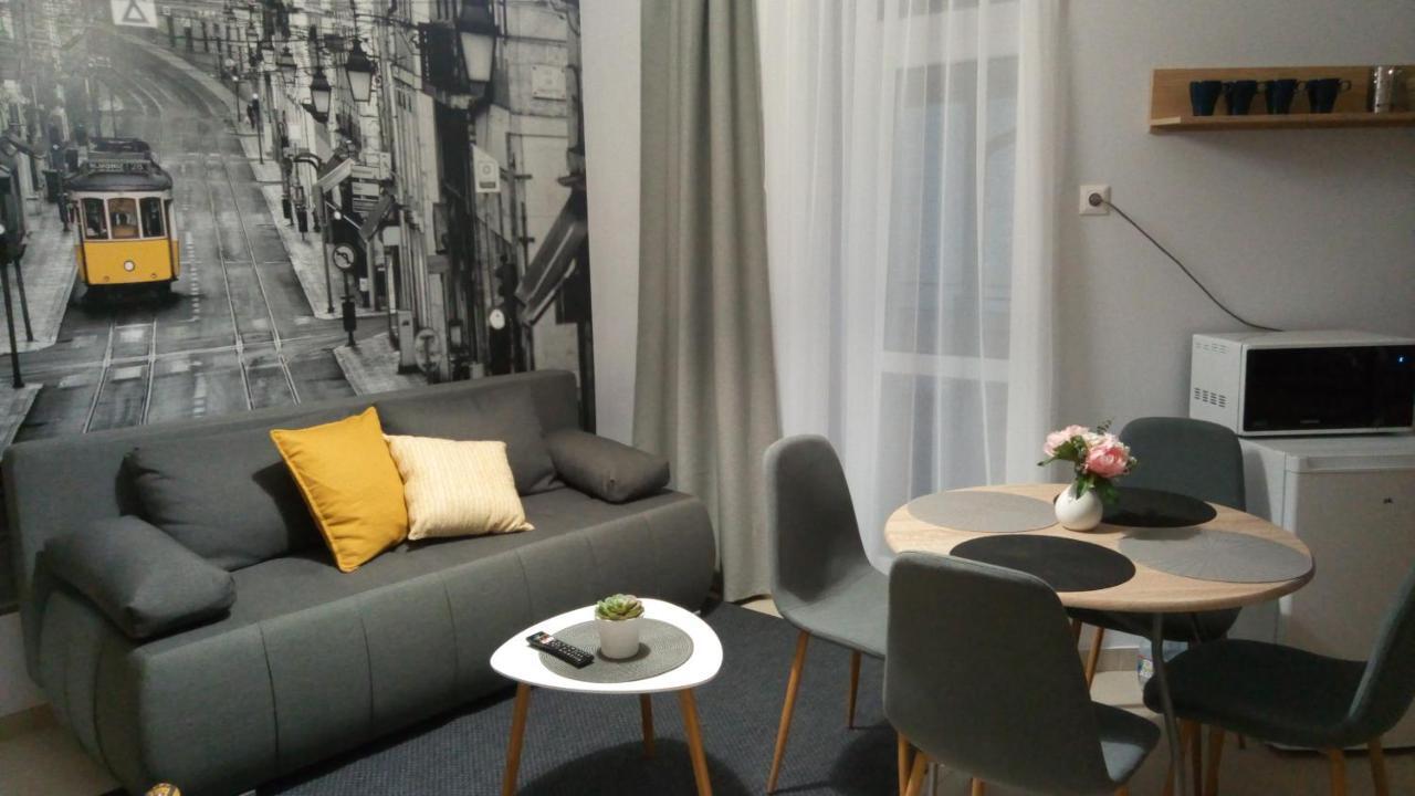 Loli Apartman Miskolc Exteriör bild