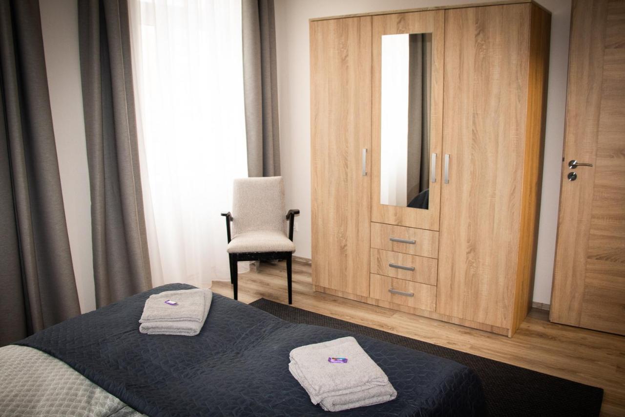 Loli Apartman Miskolc Exteriör bild