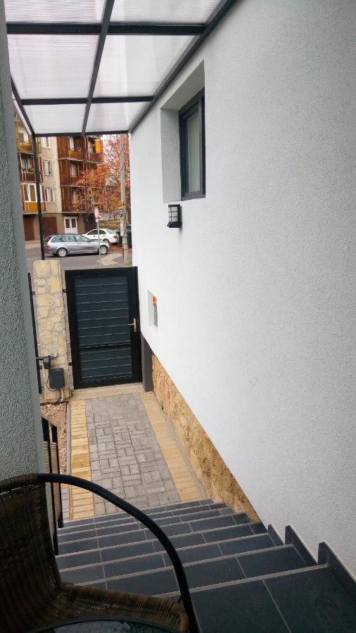 Loli Apartman Miskolc Exteriör bild